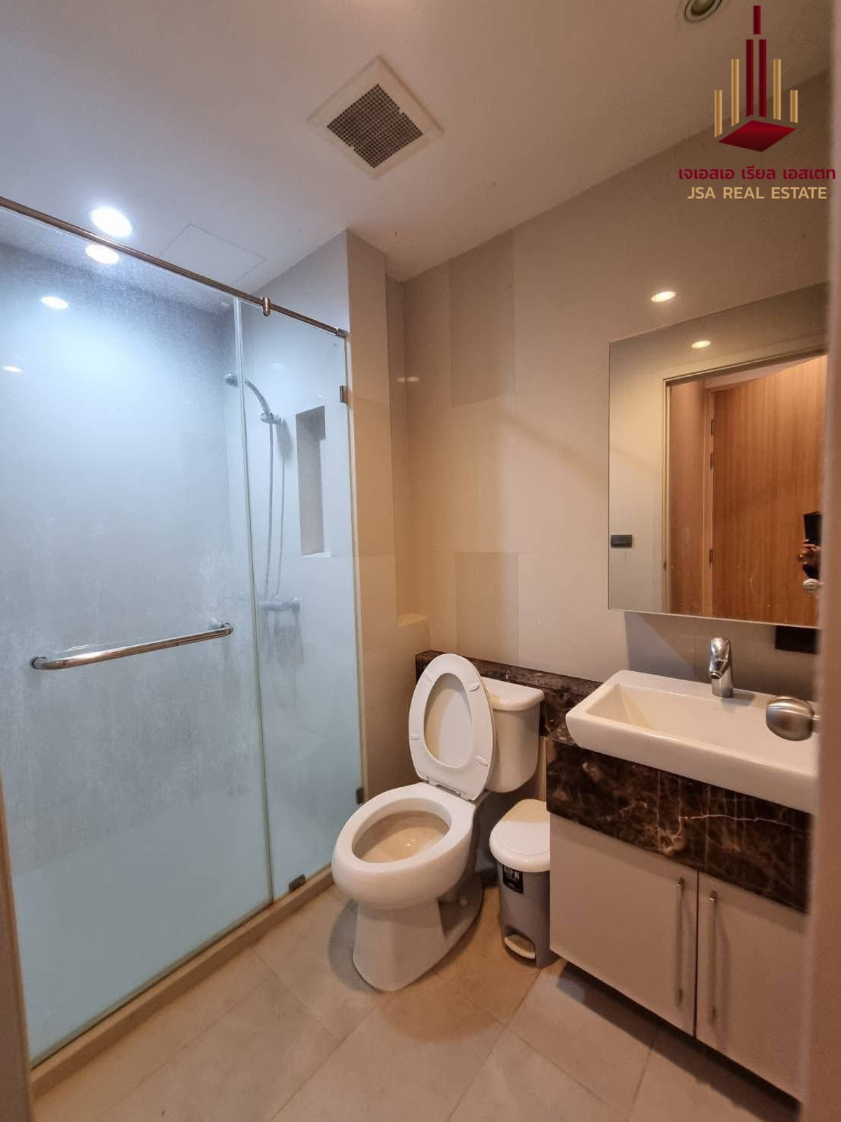 For SaleCondoWongwianyai, Charoennakor : ✨ For Sale: Fuse Sathorn - Taksin Condo ✨ 💰 Only 3,300,000 THB