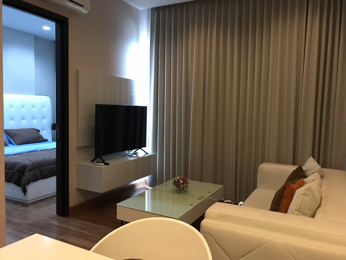 ให้เช่าคอนโดรัชดา ห้วยขวาง : คอนโด ให้เช่า IVY Ampio 44 ตรม. 1 นอน 1 น้ำ เฟอร์ครบ พร้อมอยู่ 28,000บาท/month  Condo for RENT Ivy Ampio 1bed 1 bath 44 Sq,m fully finished ready to move in 28,000 Baht / month  ห้องกว้างมาก 44 ตรม. 1 นอน 1 น้ำ เฟอร์ครบ พร้อมอยู่    Location : Ratchadaphi