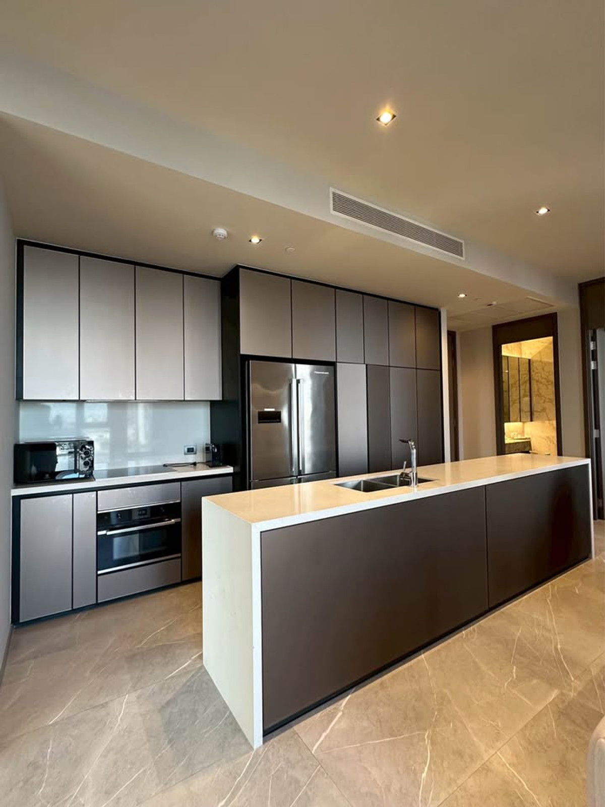 ให้เช่าคอนโดสุขุมวิท อโศก ทองหล่อ : พร้อมเช่า ไฮด์ เฮอริเทจ ทองหล่อ 2 ห้องนอน เฟอร์นิเจอร์ครบ พร้อมเข้าอยู่