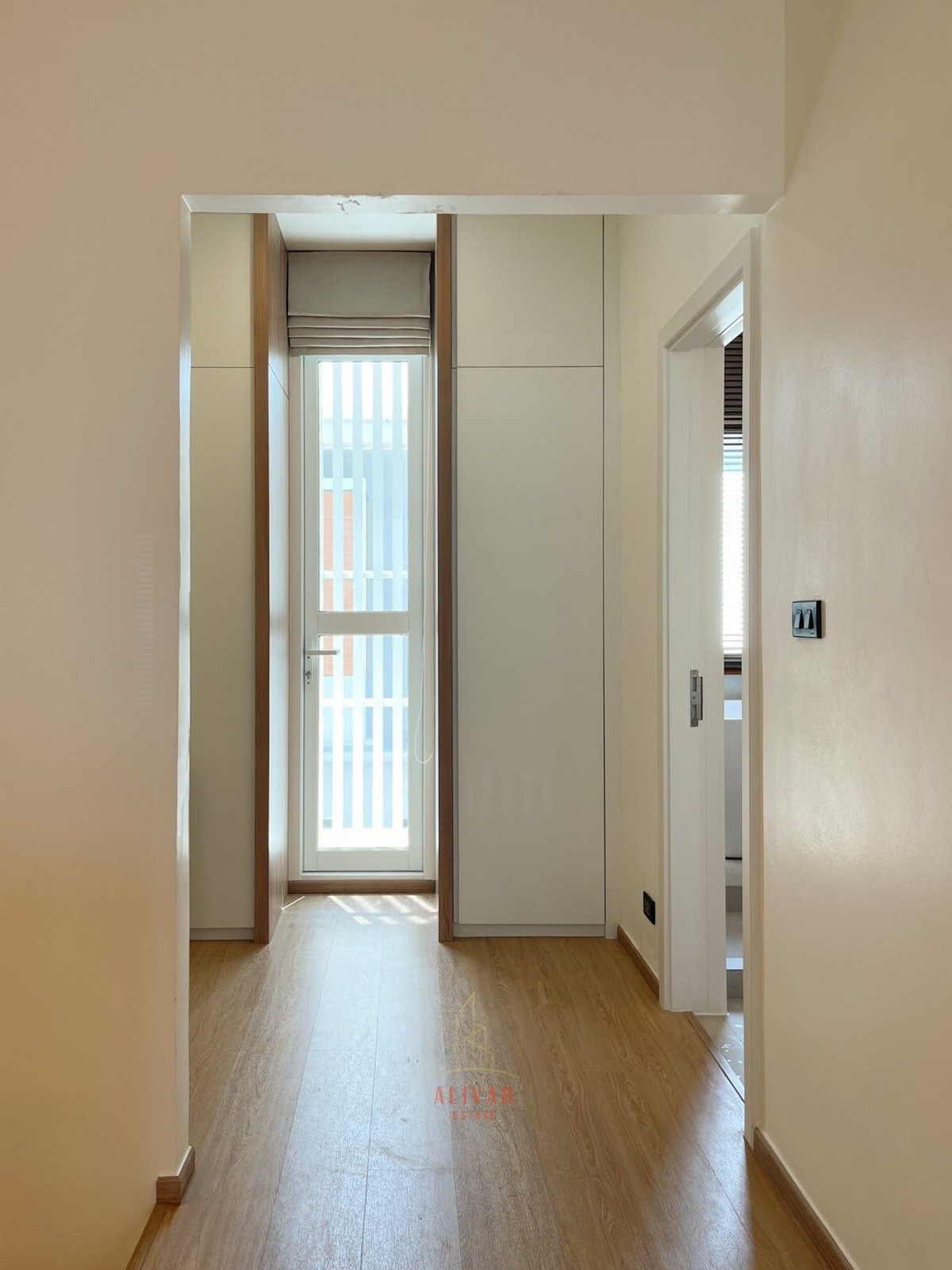 For RentTownhomePattanakan, Srinakarin : RH022326 Townhome for rent, 3.5 floors, corner unit at Shizen Phatthanakan 32, just 10 minutes from Thonglor.