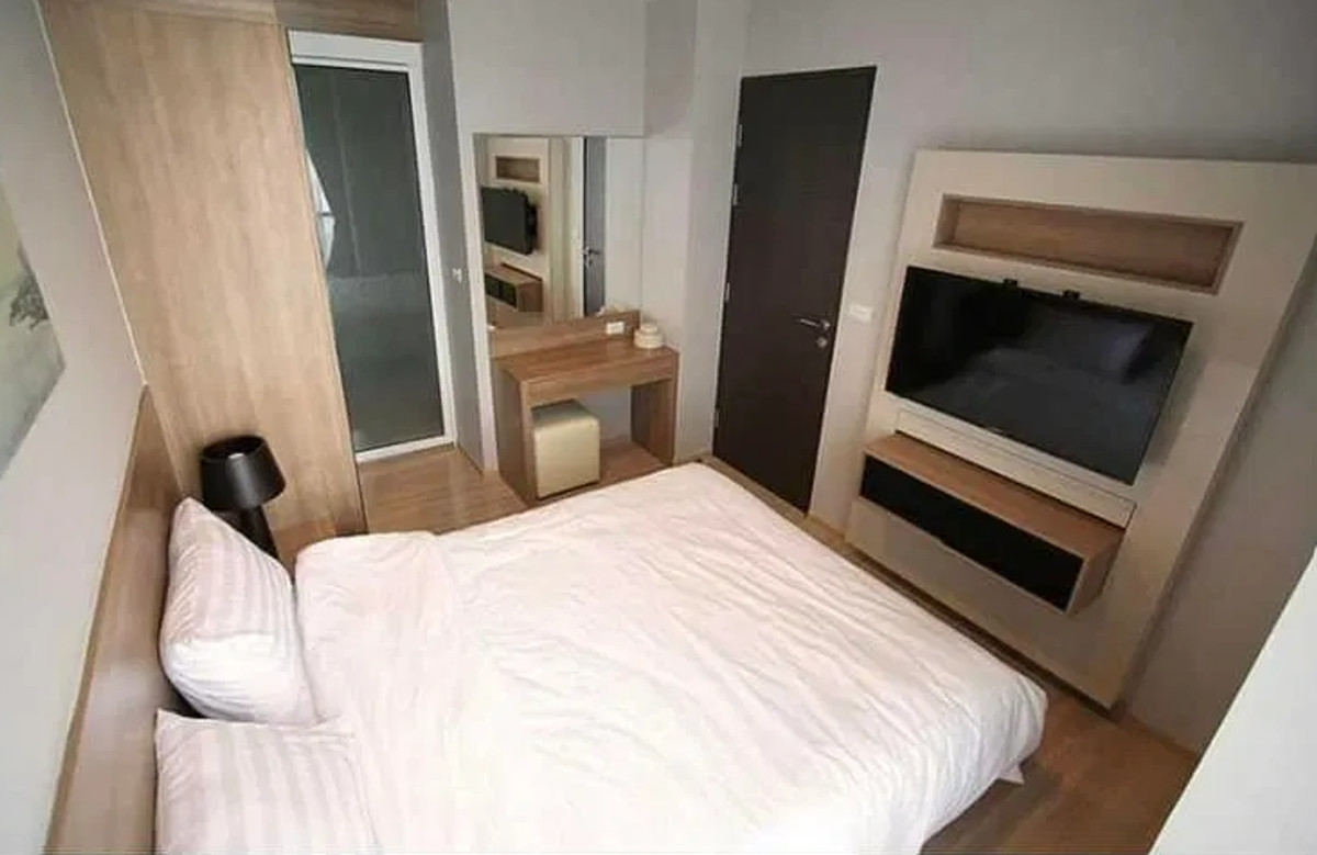 ให้เช่าคอนโดสาทร นราธิวาส : Rhythm Sathorn 35 sq.m, Please add LINE ID @806qphgn o8415o5483 