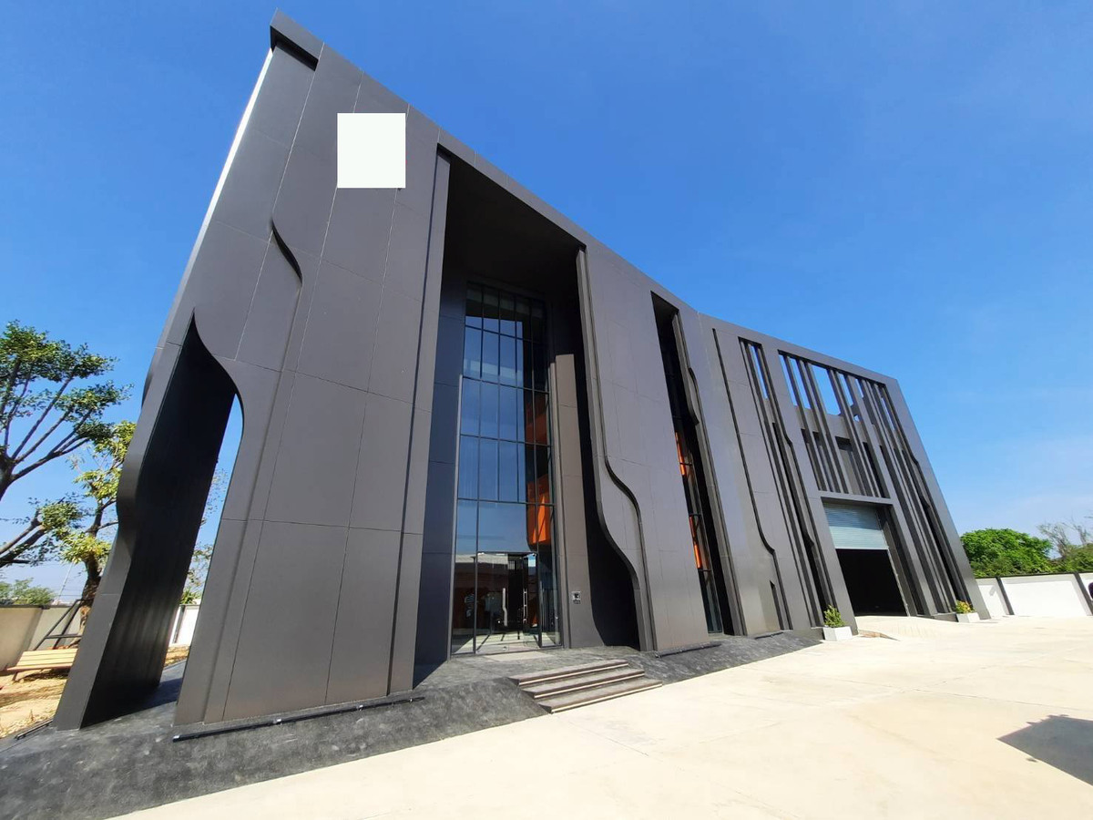 For RentOfficeLadkrabang, Suwannaphum Airport : For rent/sale, 3-story office building with warehouse, 1 rai of land, Phatthana Chonburi Road 3, Krungthep Kreetha New Road. motorway expressway