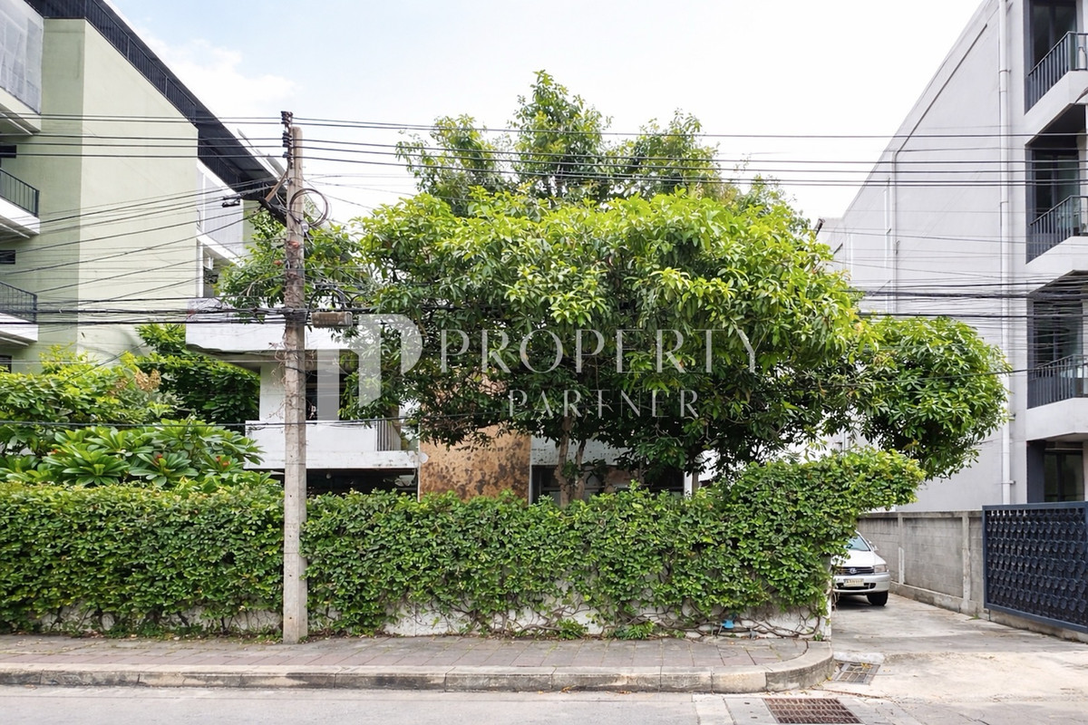 For SaleHouseOnnut, Udomsuk : Single house, good location, Sukhumvit 81, walking distance to BTS On Nut.