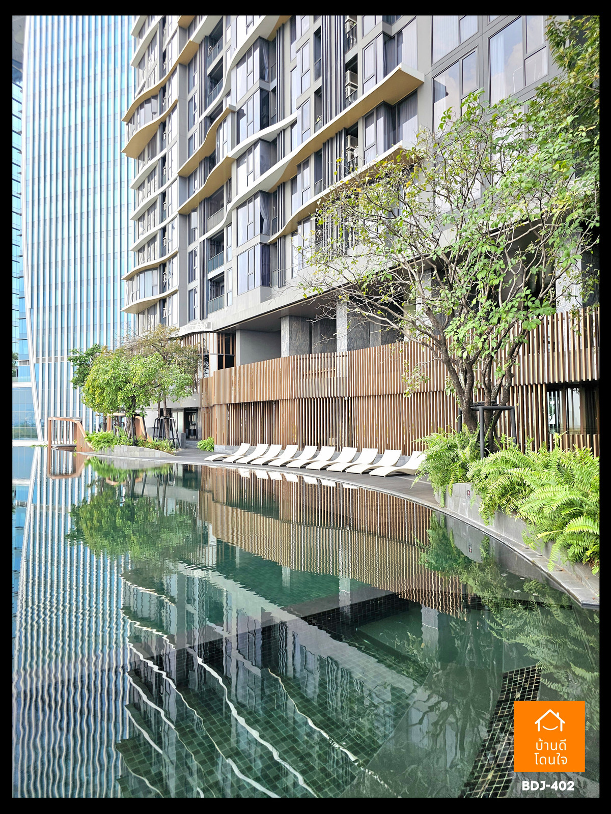 For SaleCondoSapankwai,Jatujak : Special discount on The Line Chatuchak-Mo Chit (33.59 sq m.), near Lat Phrao intersection, 5 minutes, next to BTS and MRT.