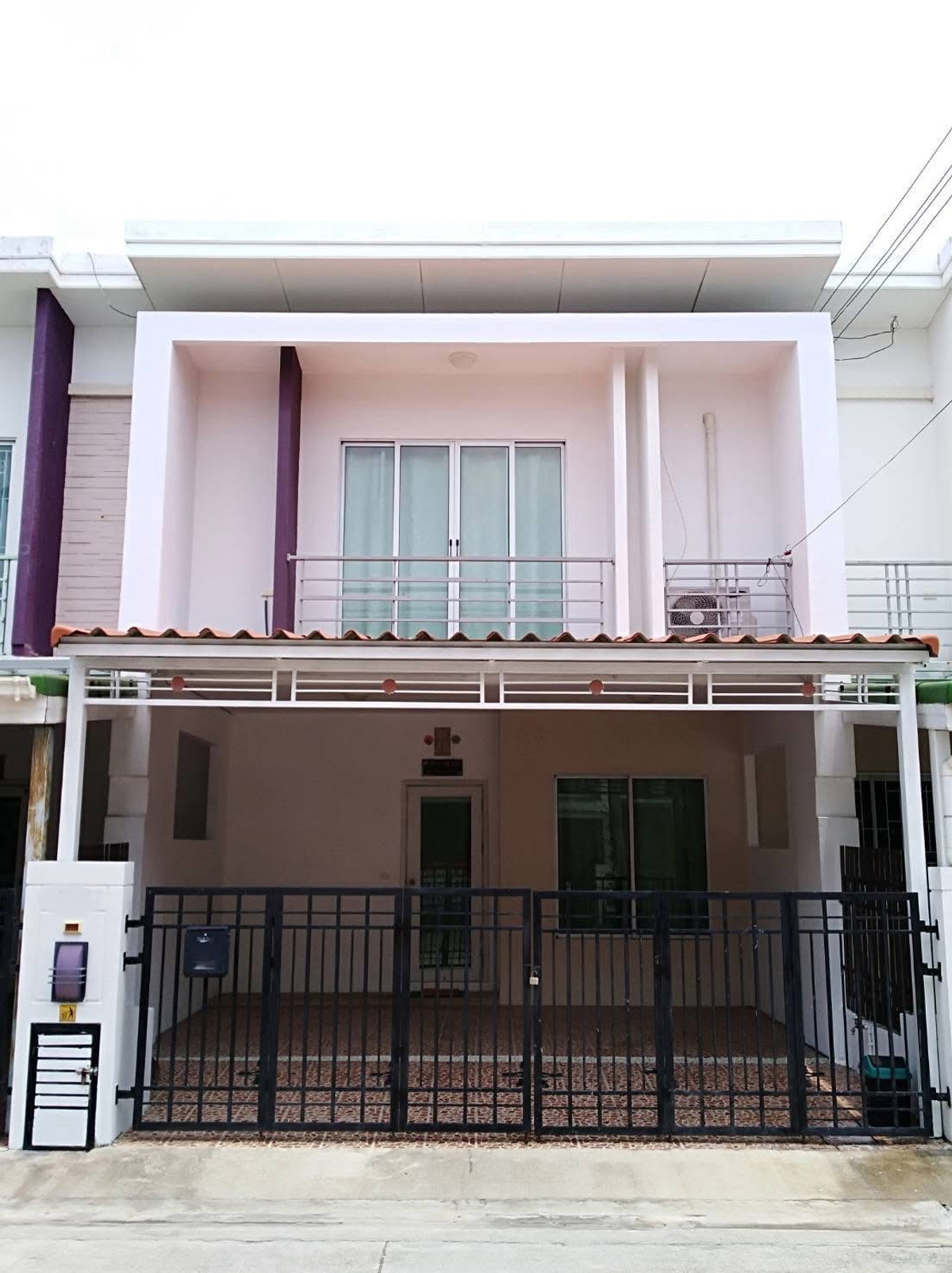 ให้เช่าทาวน์โฮมลาดกระบัง สุวรรณภูมิ : ให้เช่าทาวน์โฮม ทาวน์เน็กซ์ อ่อนนุช-พระรามเก้า ใกล้ทางด่วน และ Airport Rail Link สถานีทับช้าง