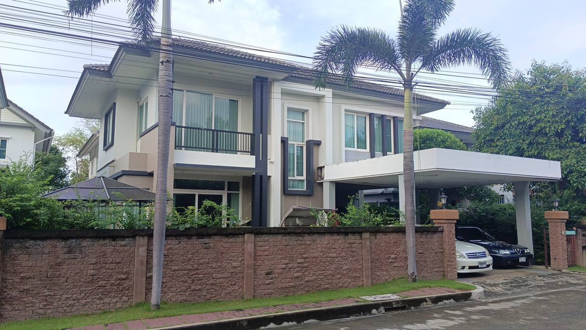 For SaleHouseNonthaburi, Bang Yai, Bangbuathong : Best price for sale, Laddarom Chaiyaphruek-Chaengwattana, near Chaiyaphruek Road and Chaengwattana Road. Large detached house, lots of space, complete functions. Quick response 064-974-2441