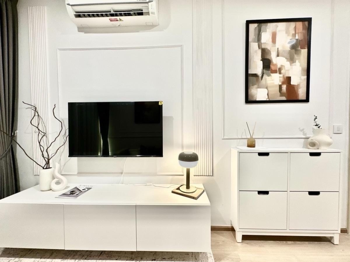 For RentCondoKhlongtoei, Kluaynamthai : 🔥For Rent Now🔥 Life Rama 4 - Asoke. Beautifully decorated unit, very comfortable and inviting. Fully furnished and ready to move in. Close to MRT Queen Sirikit National Convention Centre. Excellent common areas with 5 floors of facilities.