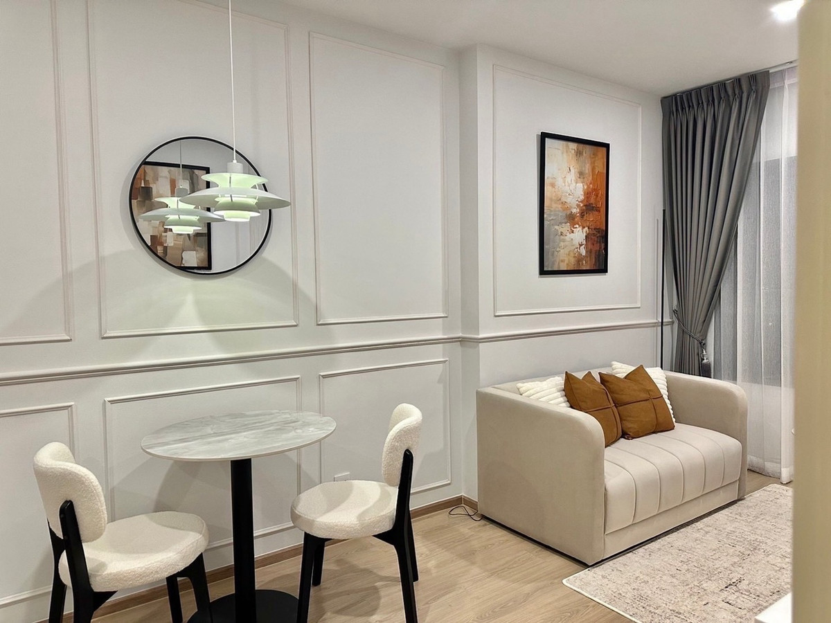 For RentCondoKhlongtoei, Kluaynamthai : 🔥For Rent Now🔥 Life Rama 4 - Asoke. Beautifully decorated unit, very comfortable and inviting. Fully furnished and ready to move in. Close to MRT Queen Sirikit National Convention Centre. Excellent common areas with 5 floors of facilities.