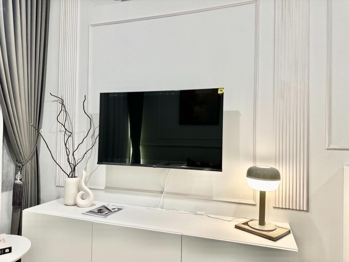 For RentCondoKhlongtoei, Kluaynamthai : 🔥For Rent Now🔥 Life Rama 4 - Asoke. Beautifully decorated unit, very comfortable and inviting. Fully furnished and ready to move in. Close to MRT Queen Sirikit National Convention Centre. Excellent common areas with 5 floors of facilities.