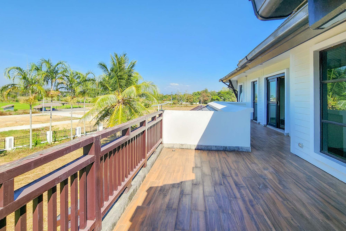 ขายบ้านเชียงใหม่ : บ้านสวนส่วนตัวหลังใหญ่ พร้อมสระว่ายน้ำ บรรยากาศเงียบสงบ