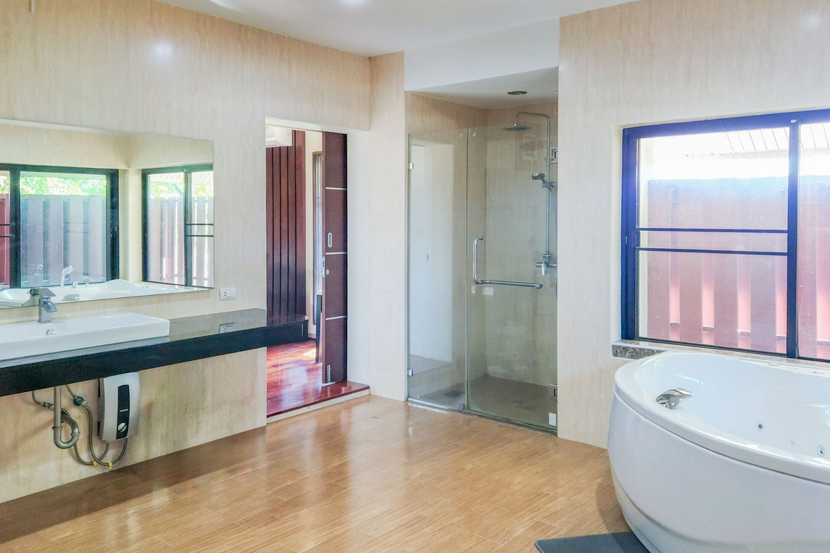 ขายบ้านเชียงใหม่ : บ้านสวนส่วนตัวหลังใหญ่ พร้อมสระว่ายน้ำ บรรยากาศเงียบสงบ