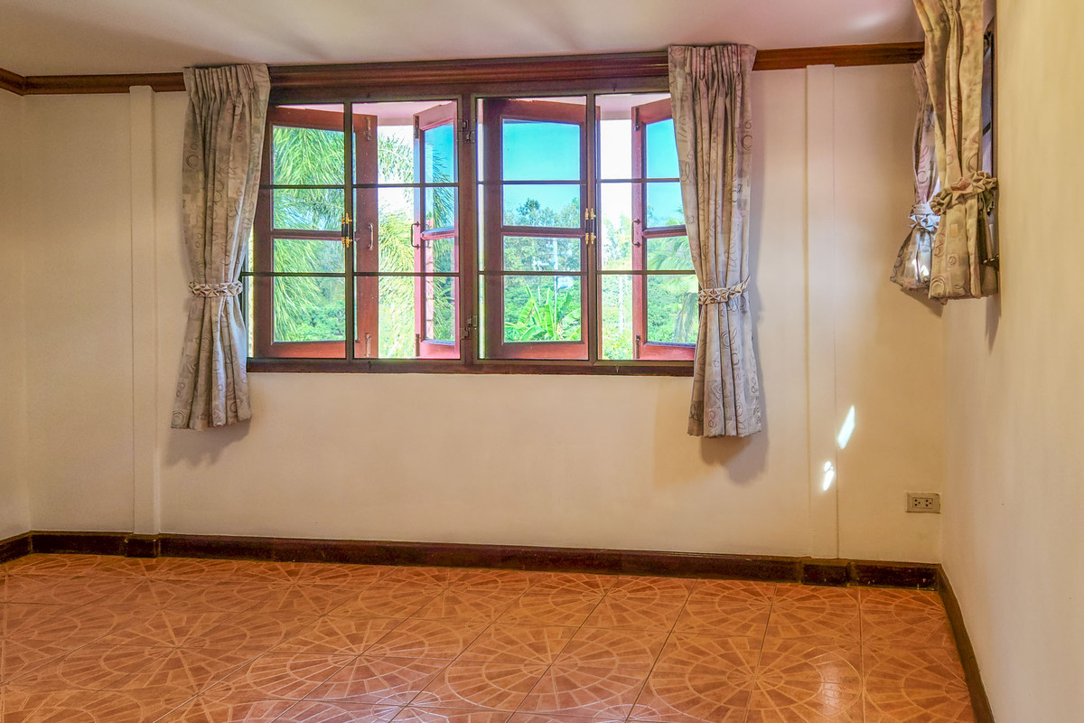 ขายบ้านเชียงใหม่ : บ้านพักส่วนตัววิวภูเขา พร้อมสวนลำไย 84 ต้น ใกล้สนามกอล์ฟ, เชียงใหม่