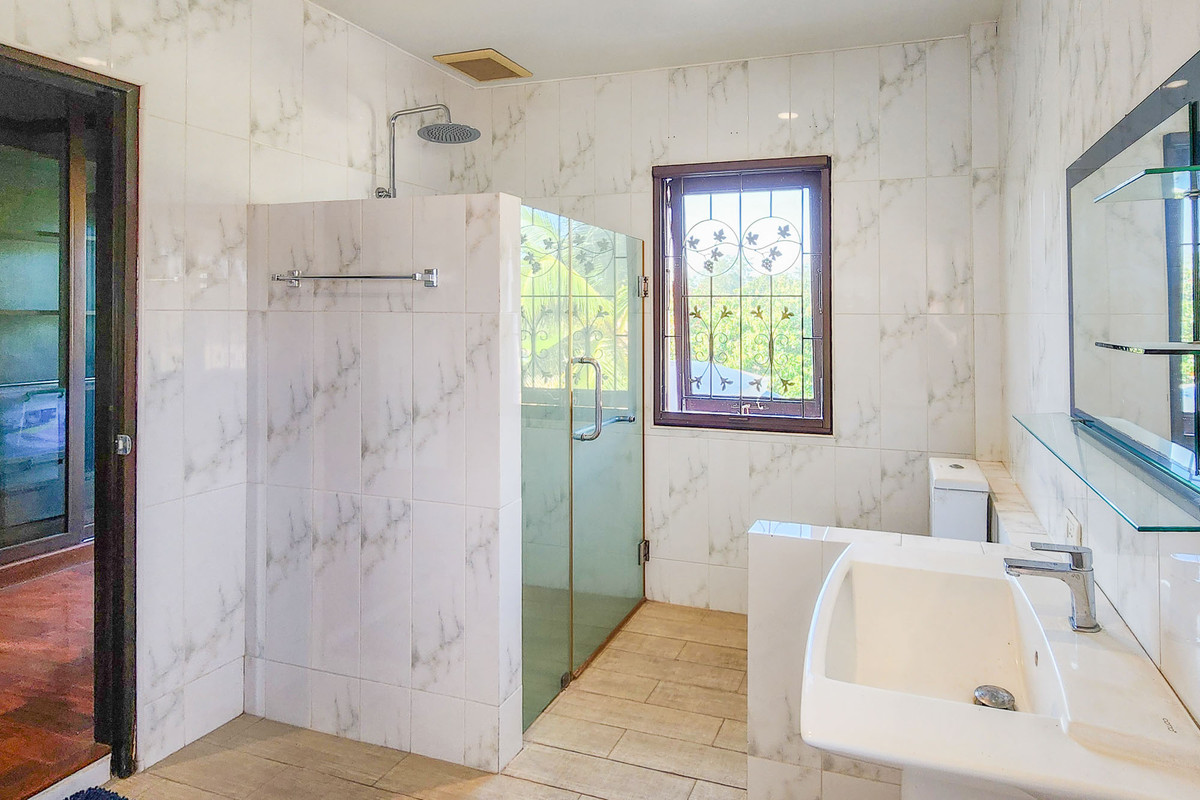 ขายบ้านเชียงใหม่ : บ้านสวนส่วนตัวหลังใหญ่ พร้อมสระว่ายน้ำ บรรยากาศเงียบสงบ