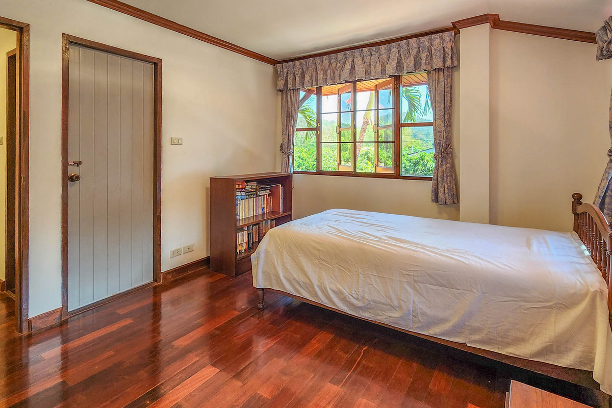 ขายบ้านเชียงใหม่ : บ้านพักส่วนตัววิวภูเขา พร้อมสวนลำไย 84 ต้น ใกล้สนามกอล์ฟ, เชียงใหม่