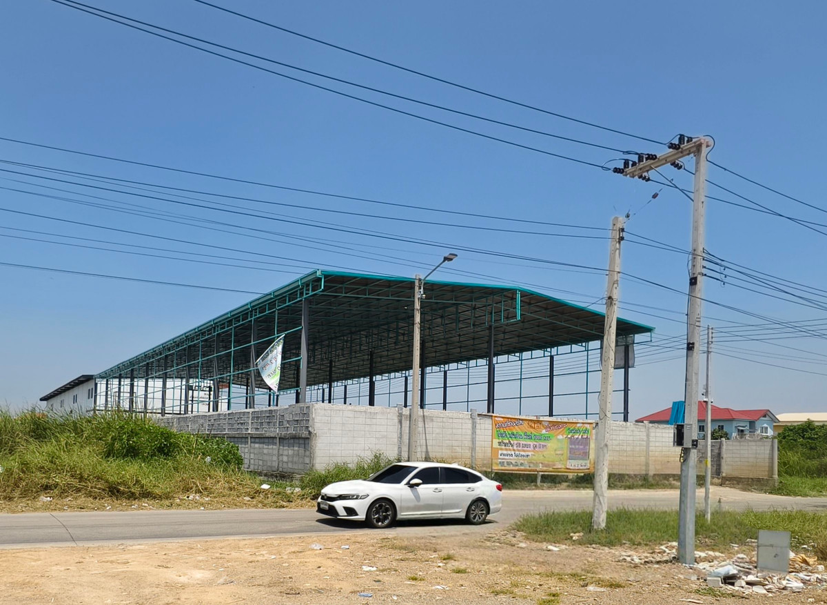 ขายโชว์รูมปทุมธานี รังสิต ธรรมศาสตร์ : ไม่ต้องเช่า!!! โกดัง แปลงใหญ่ 1000 ตรม. (แบ่งขาย) หน้าร้าน Show Room ติดถนน  ตรงข้ามตลาดบึงบัว  ซีเจมอร์ - รังสิต คลอง4 คลองหลวง