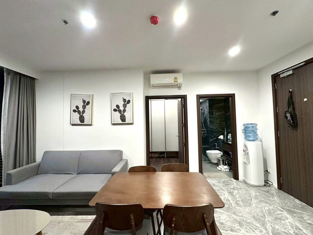 For SaleCondoOnnut, Udomsuk : Urgent Sale 📍 Whizdom Inspire Sukhumvit 📍 2 Bedrooms, 2 Bathrooms, Fully Furnished and Equipped with Appliances.
