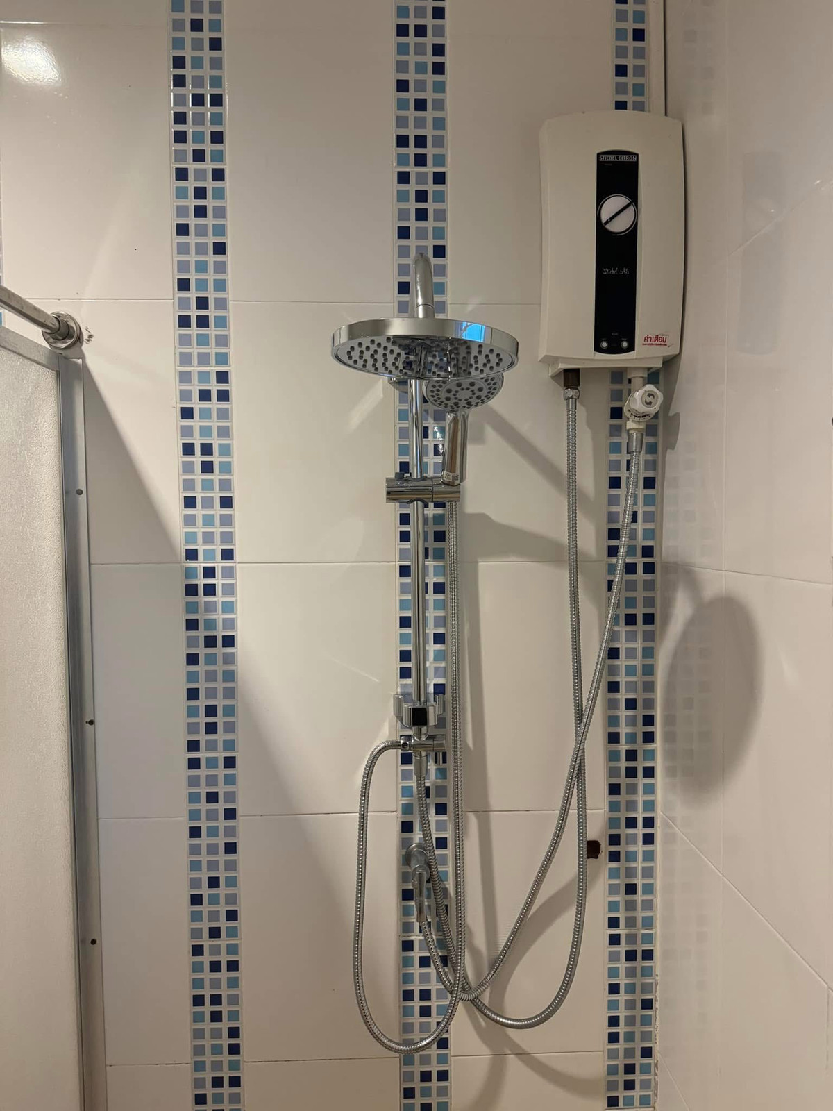 ให้เช่าบ้านพัทยา บางแสน ชลบุรี สัตหีบ : หมู่บ้าน รัตนากรวิลเลจ 17 / 2 ห้องนอน (เช่า), Ratanakorn Village 17 / 2 Bedrooms (FOR RENT) BEWN068