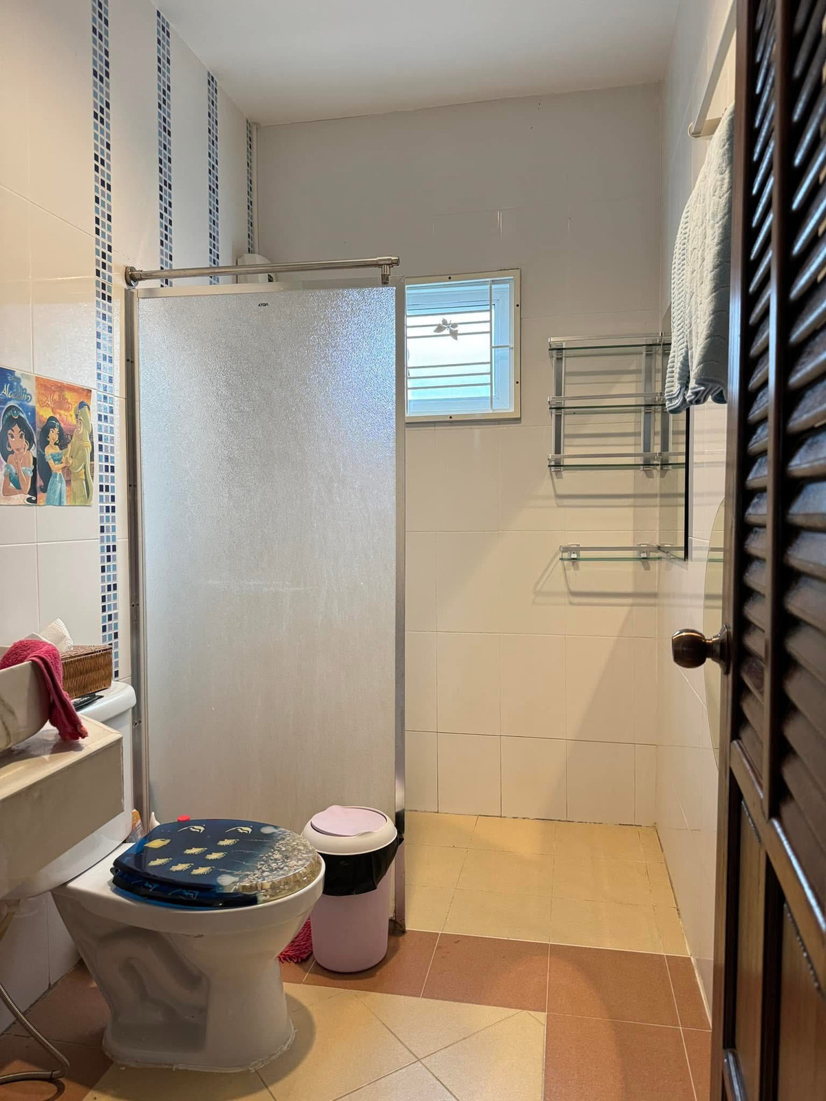 ให้เช่าบ้านพัทยา บางแสน ชลบุรี สัตหีบ : หมู่บ้าน รัตนากรวิลเลจ 17 / 2 ห้องนอน (เช่า), Ratanakorn Village 17 / 2 Bedrooms (FOR RENT) BEWN068