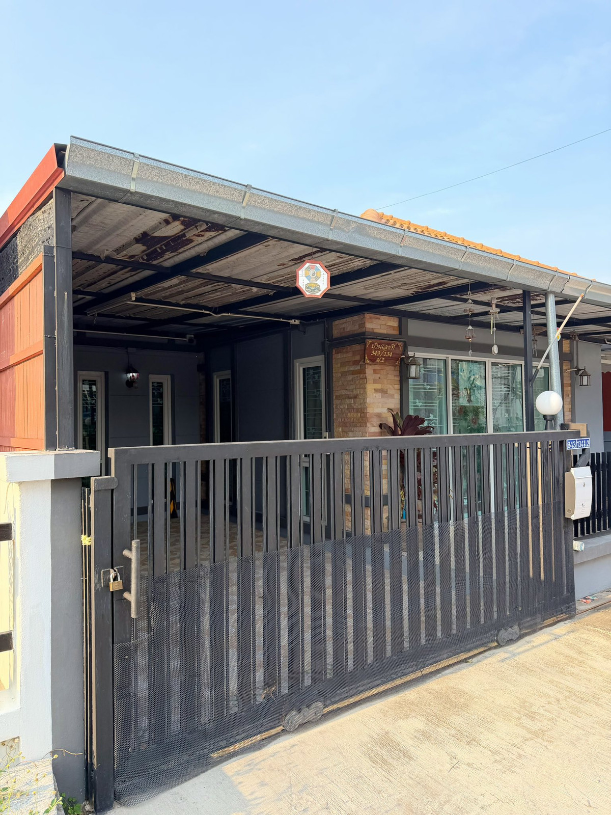 ให้เช่าบ้านพัทยา บางแสน ชลบุรี สัตหีบ : หมู่บ้าน รัตนากรวิลเลจ 17 / 2 ห้องนอน (เช่า), Ratanakorn Village 17 / 2 Bedrooms (FOR RENT) BEWN068