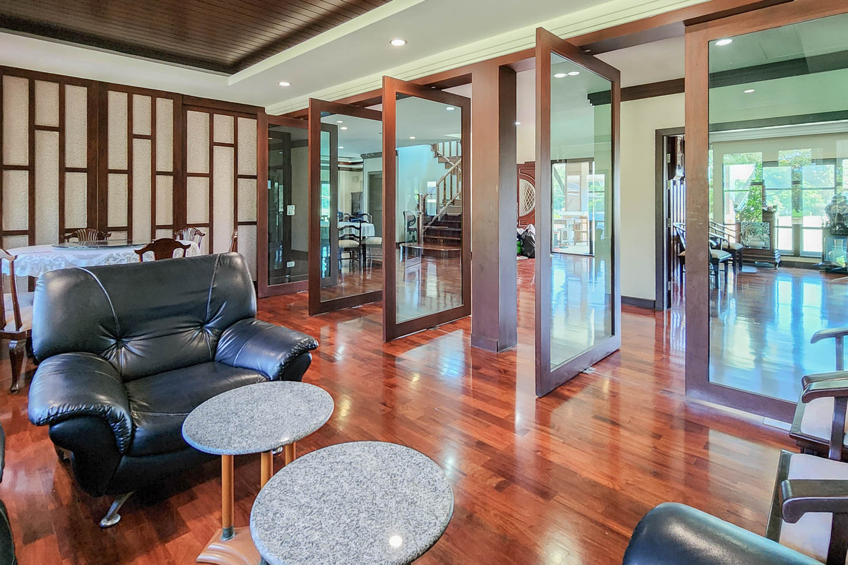 ขายบ้านเชียงใหม่ : บ้านสวนส่วนตัวหลังใหญ่ พร้อมสระว่ายน้ำ บรรยากาศเงียบสงบ