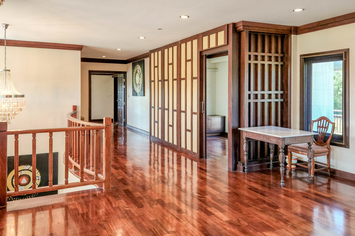 ขายบ้านเชียงใหม่ : บ้านสวนส่วนตัวหลังใหญ่ พร้อมสระว่ายน้ำ บรรยากาศเงียบสงบ