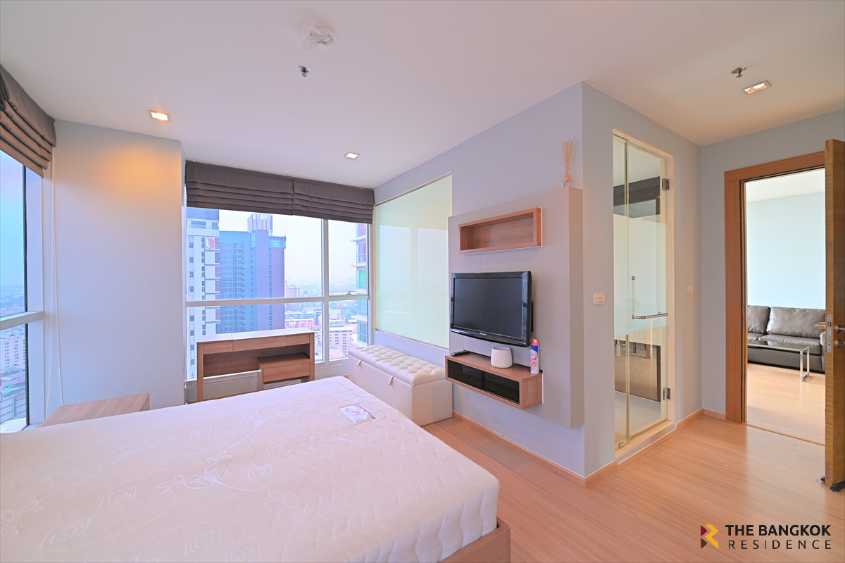 ขายคอนโดรัชดา ห้วยขวาง : 🏙️✨ 2 ห้องนอน ชั้นสูง - Rhythm Ratchada-Huai Khwang ใกล้ MRT ห้วยขวาง 