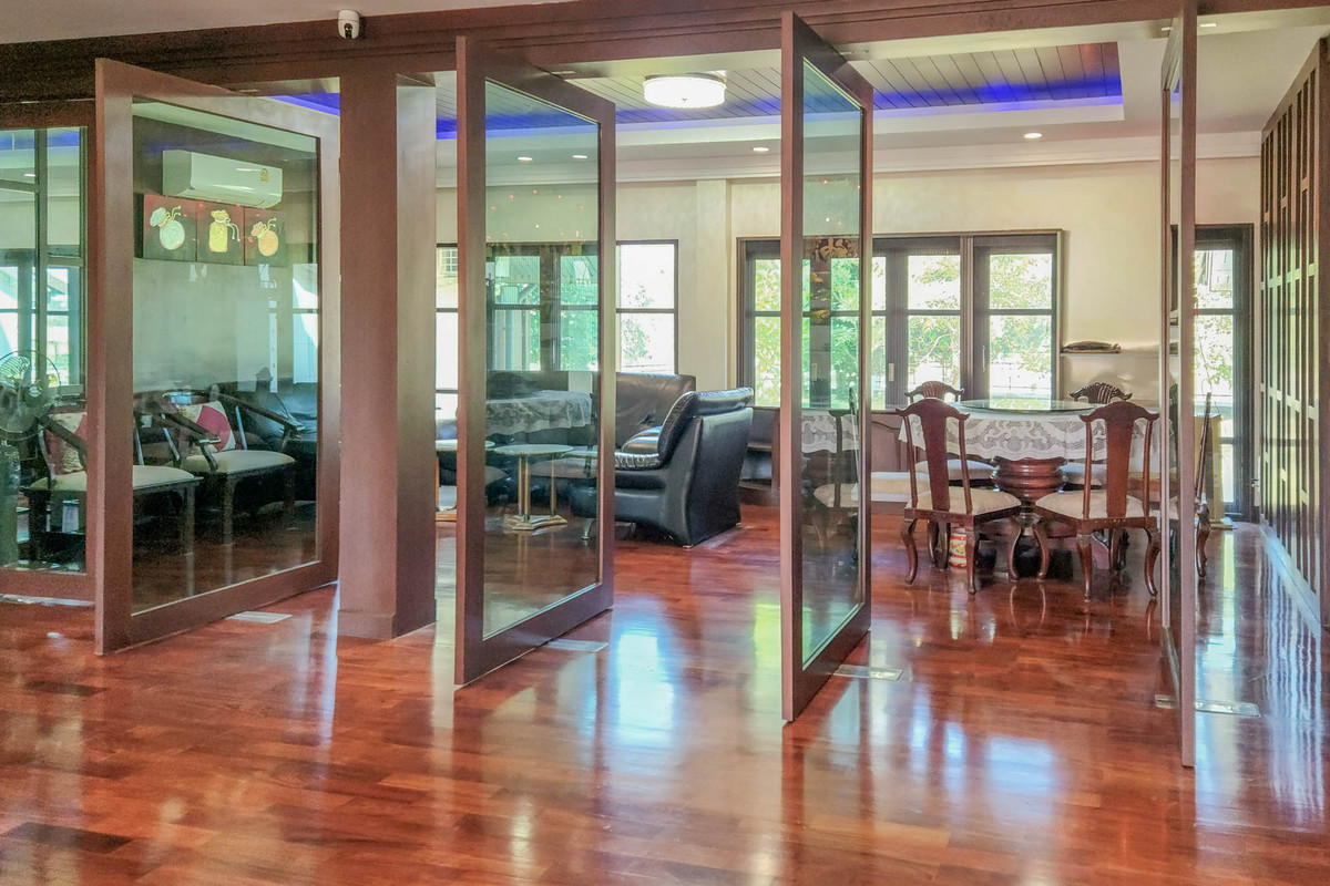 ขายบ้านเชียงใหม่ : บ้านสวนส่วนตัวหลังใหญ่ พร้อมสระว่ายน้ำ บรรยากาศเงียบสงบ