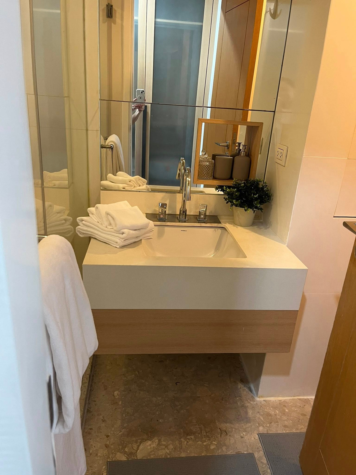 ให้เช่าคอนโดสุขุมวิท อโศก ทองหล่อ : ✨ GT15776 | คอนโด Wind Sukhumvit 23 เดินทางสะดวก ใกล้รถไฟฟ้าบีทีเอส มีรถรับส่ง ห้องสวย พร้อมเข้าอยู่!!