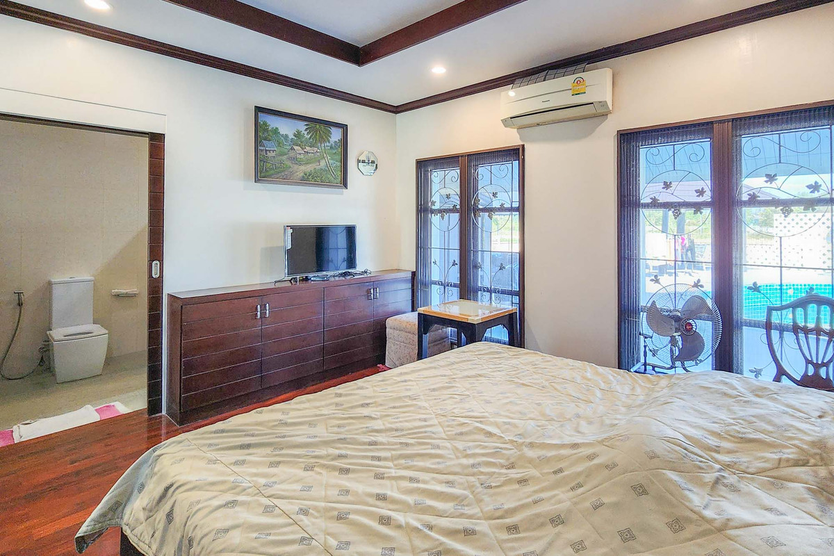 ขายบ้านเชียงใหม่ : บ้านสวนส่วนตัวหลังใหญ่ พร้อมสระว่ายน้ำ บรรยากาศเงียบสงบ