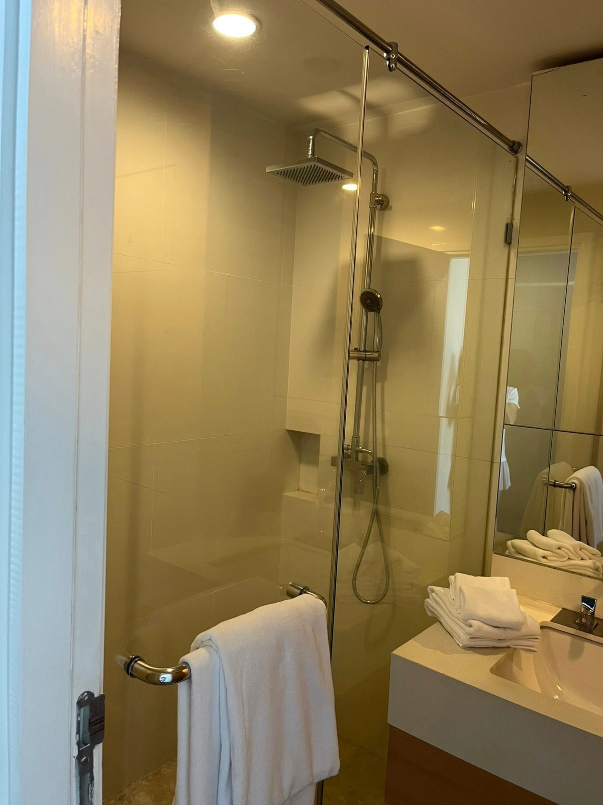 ให้เช่าคอนโดสุขุมวิท อโศก ทองหล่อ : ✨ GT15776 | คอนโด Wind Sukhumvit 23 เดินทางสะดวก ใกล้รถไฟฟ้าบีทีเอส มีรถรับส่ง ห้องสวย พร้อมเข้าอยู่!!