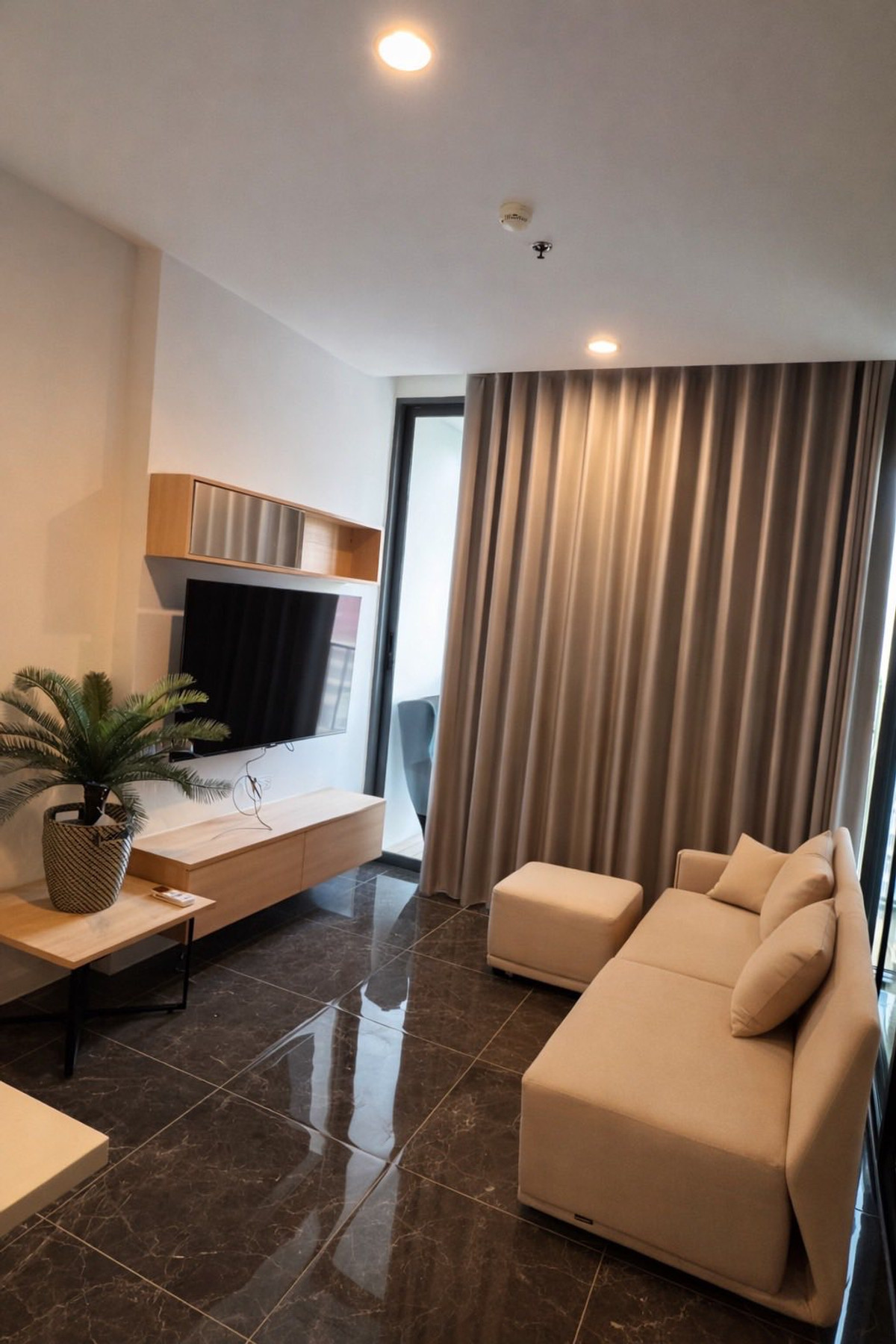 For RentCondoWongwianyai, Charoennakor : 🔥 For rent BRIGHT WONGWIAN YAI (Bright Wongwian Yai)🔥 📍 near BTS Pho Nimit 🚆 convenient travel