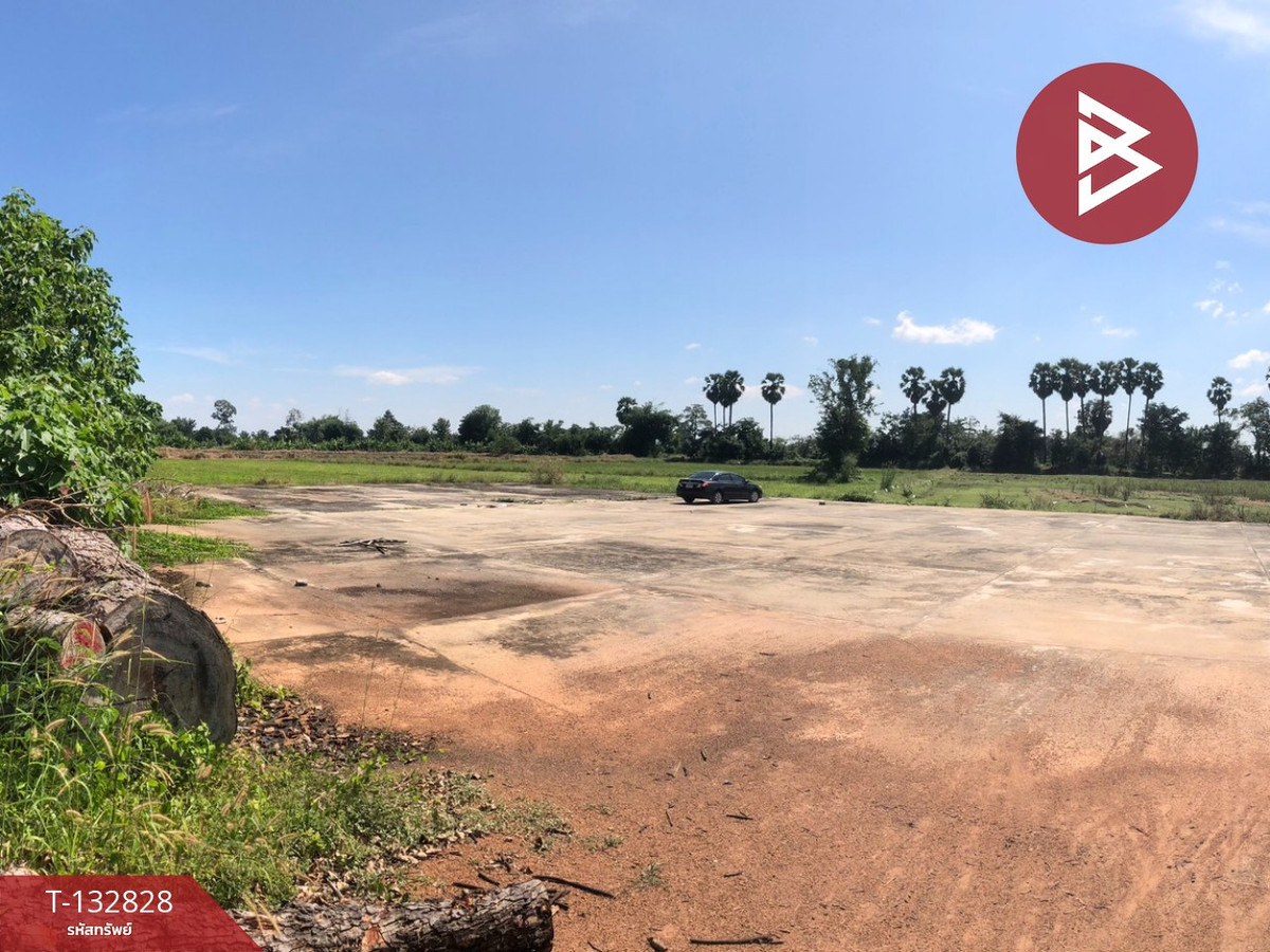 ขายที่ดินอุทัยธานี : ขายที่ดิน เนื้อที่ 8 ไร่ 1 งาน 32 ตร.วา หนองฉาง อุทัยธานี