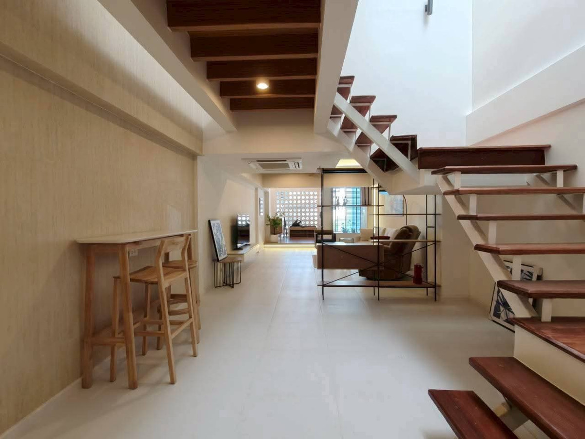 TownhomeOnnut, Udomsuk : Ekkamai House Sukhumvit for rent and sale 😳🧐 A CBD Townhome rental 55k/selling 9.5mthb