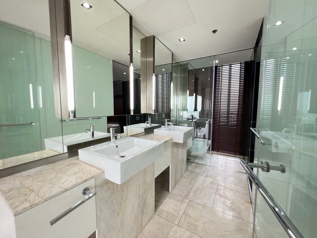 For RentCondoSathorn, Narathiwat : The Met 3b3b 192sqm 120k