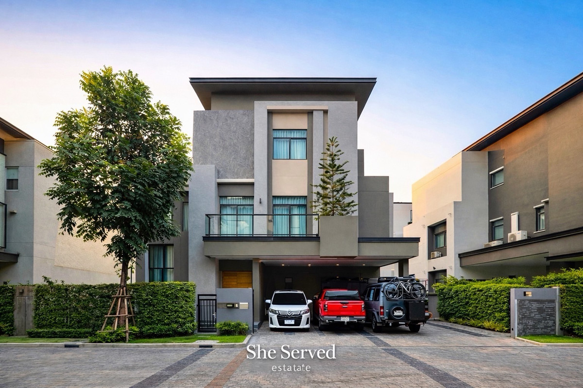 For RentHouseOnnut, Udomsuk : ◈ The Gentry Sukhumvit 101 ◈ 3-Storey Detached House • Usable area: 465 sq.m. • 4 Bedrooms, 5 Bathrooms • Maid’s quarters • 4 Parking spaces