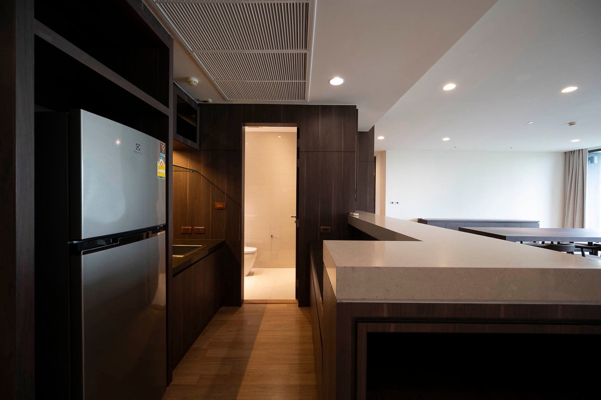 For SaleCondoOnnut, Udomsuk : Park Court Sukhumvit 77 / Pet-Friendly Spacious waterside in Onnut area. / 3 bed 285 sq.m.Tel. 0937890899