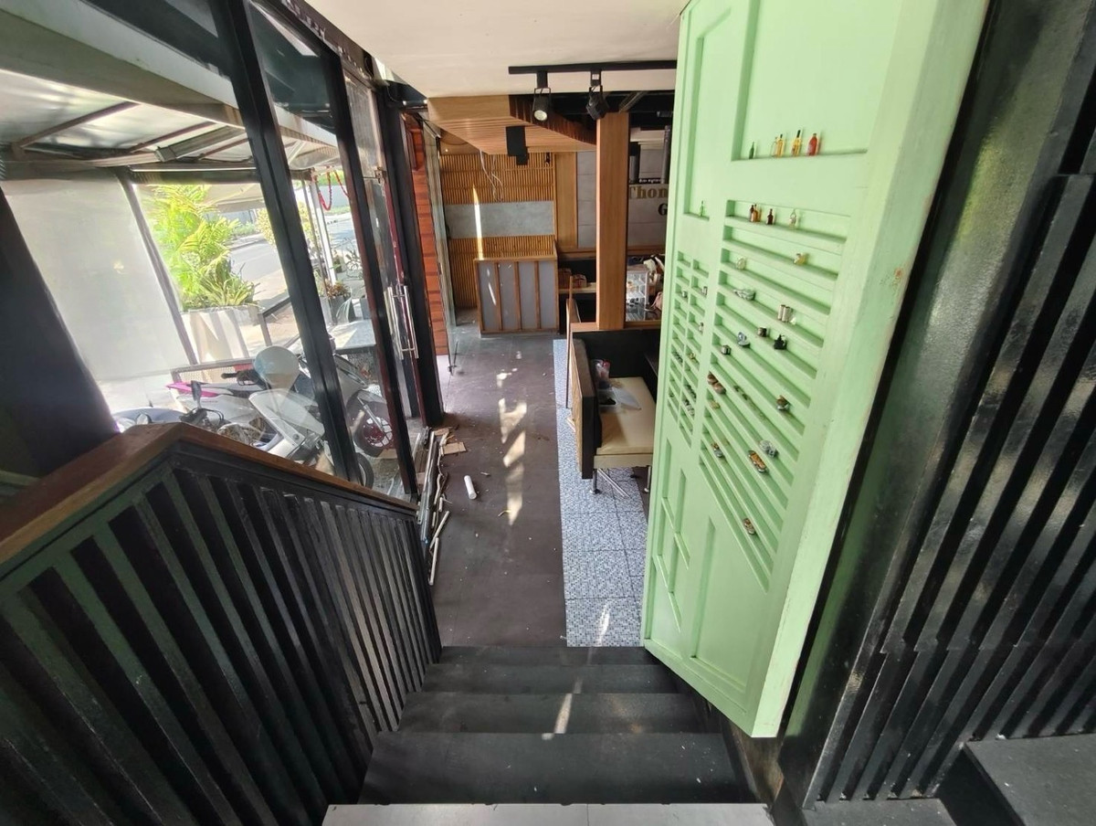 ให้เช่าร้านค้า/ตลาดนัดสุขุมวิท อโศก ทองหล่อ : พื้นที่เช่า ทำธุรกิจ ขนาด 250 ตรม 2 ชั้น @ ทองหล่อ ใกล้ BTS ทองหล่อ 900 เมตร มีที่จอดรถ