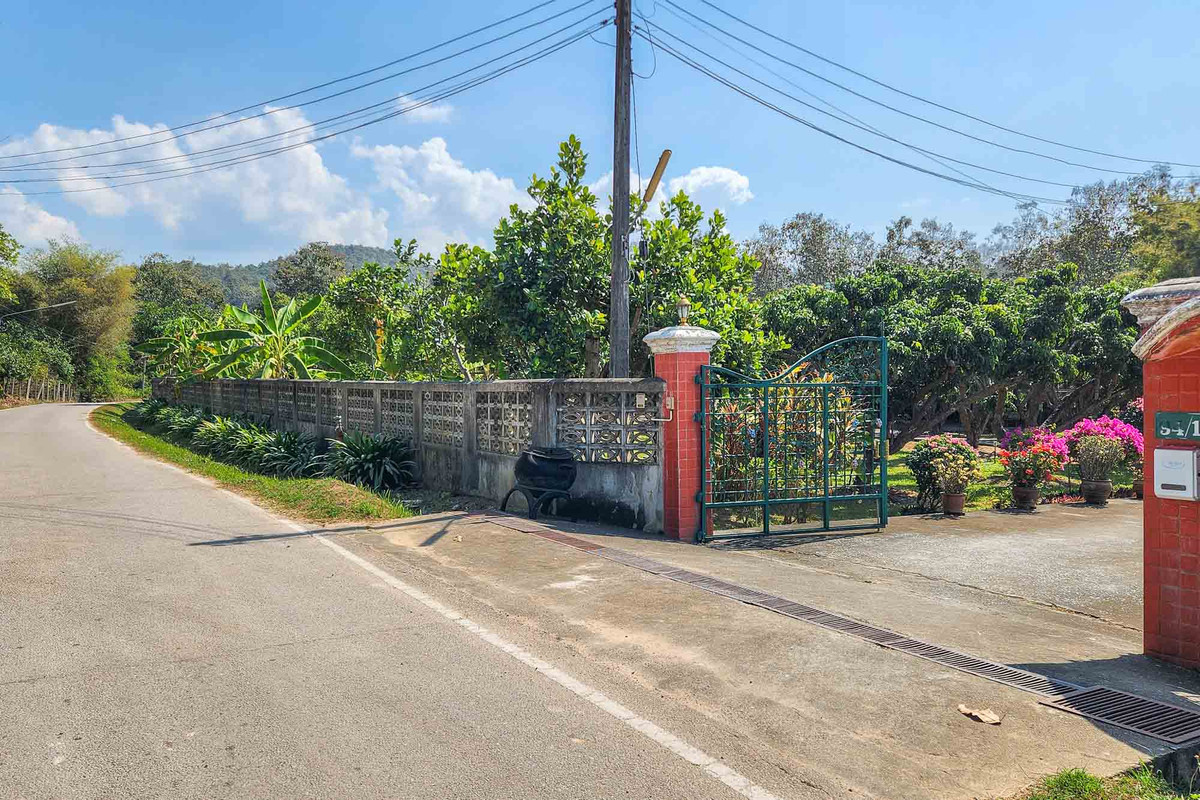 ขายบ้านเชียงใหม่ : บ้านพักส่วนตัววิวภูเขา พร้อมสวนลำไย 84 ต้น ใกล้สนามกอล์ฟ, เชียงใหม่