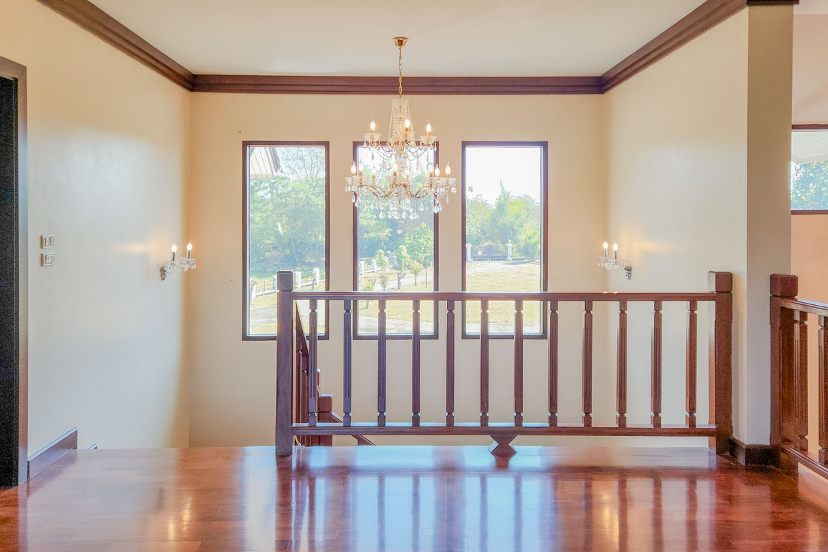 ขายบ้านเชียงใหม่ : บ้านสวนส่วนตัวหลังใหญ่ พร้อมสระว่ายน้ำ บรรยากาศเงียบสงบ