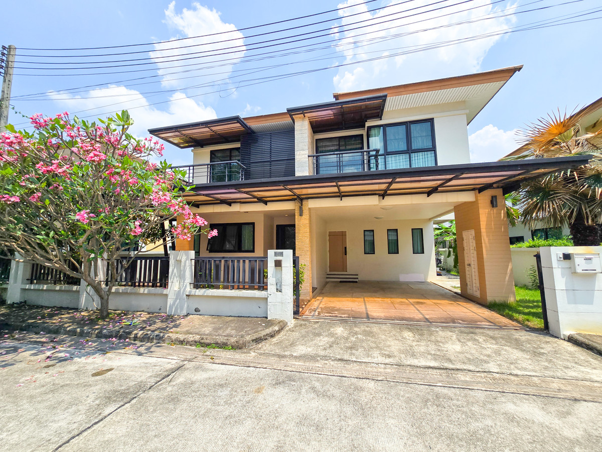 ขายบ้านศรีราชา แหลมฉบัง บ้านบึง : ขาย บ้านเดี่ยว มบ.คีรีราชา เก้ากิโล ศรีราชา ขนาด 205ตรม. 3 ห้องนอน ตกแต่งสวย เฟอร์นิเจอร์ครบ พร้อมอยู่