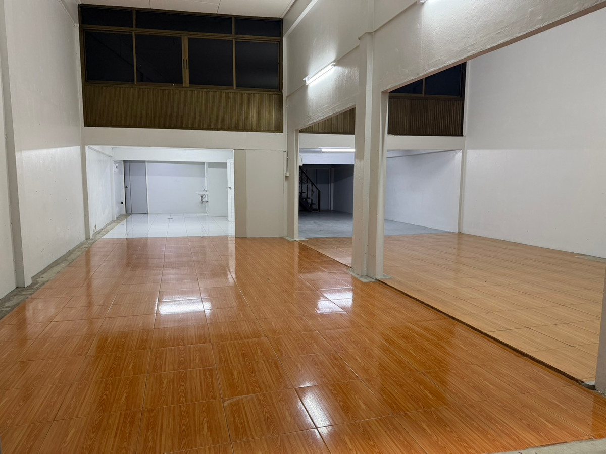 For RentShop HousePattaya, Bangsaen, Chonburi : 2 commercial buildings, Assumption Intersection, Si Racha Dist, Chonburi / 2 - Storey (FOR SALE) YEAN109