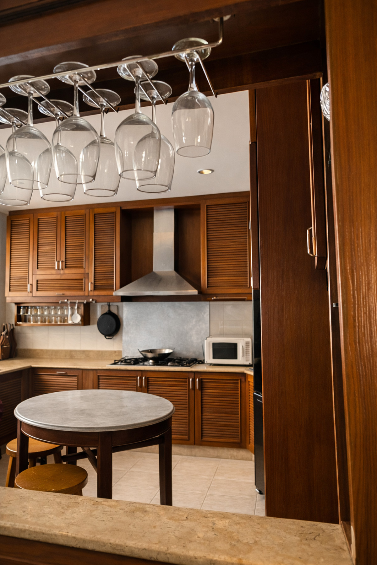 ขายบ้านสุขุมวิท อโศก ทองหล่อ : LTH14350OP –ขายด่วน! บ้านเดิมๆ ทำเลดี รีโนเวทได้  |  Urgent Sale - Original House With Renovation Potential  | Single House Sukhumvit 71 |  200 sqm | 3 Beds  | 2 Baths |  บ้านเดี่ยวสุขุมวิท 71 | Now 29.5 MB  (From 31 MB )