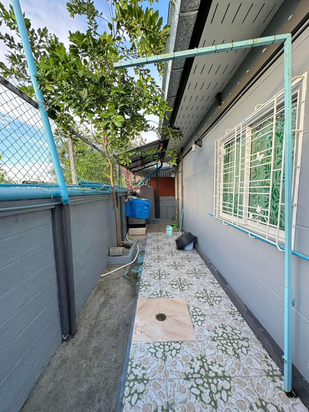 ให้เช่าบ้านพัทยา บางแสน ชลบุรี สัตหีบ : หมู่บ้าน รัตนากรวิลเลจ 17 / 2 ห้องนอน (เช่า), Ratanakorn Village 17 / 2 Bedrooms (FOR RENT) BEWN068