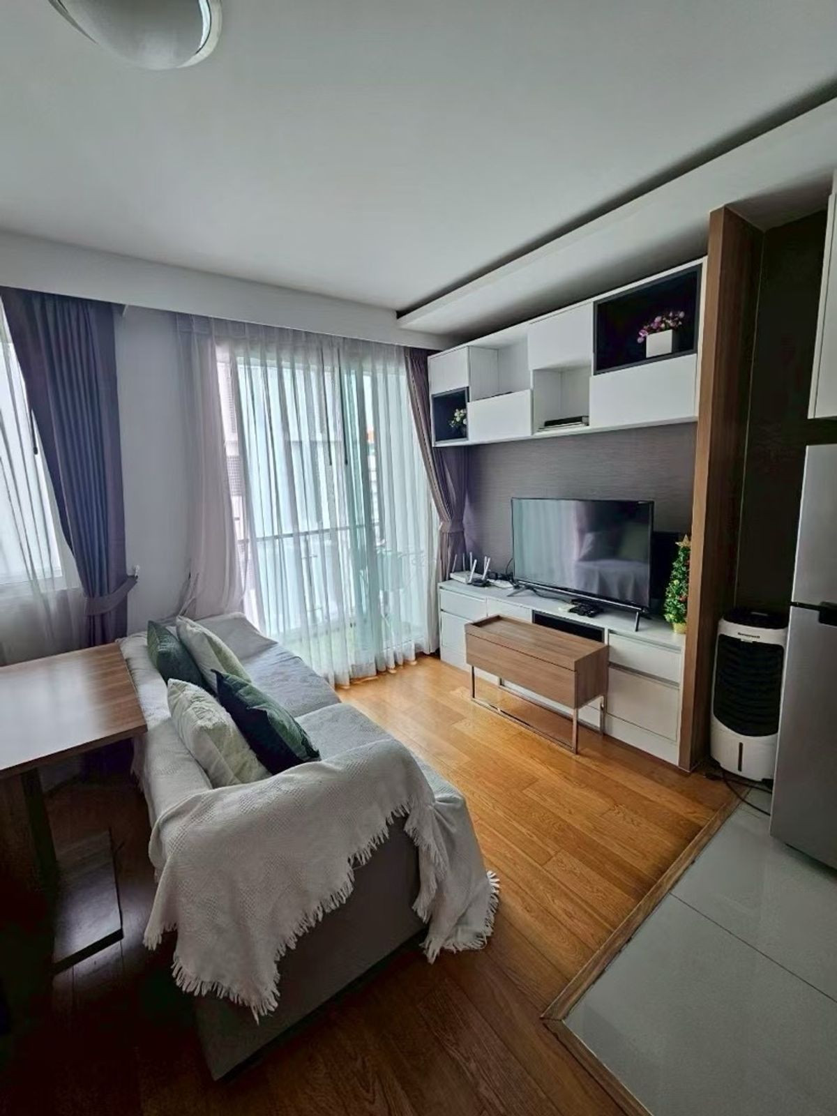 ให้เช่าคอนโดนานา : ให้เช่าคอนโด Interlux สุขุมวิท 13 ขนาด 35 ตร.ม. ชั้น 3 1 ห้องนอน 1 ห้องน้ำ ราคาเช่าเพียง 19,000 บาท/เดือน เพียง 5 นาทีถึง BTS นานา / อโศก และ Terminal 21