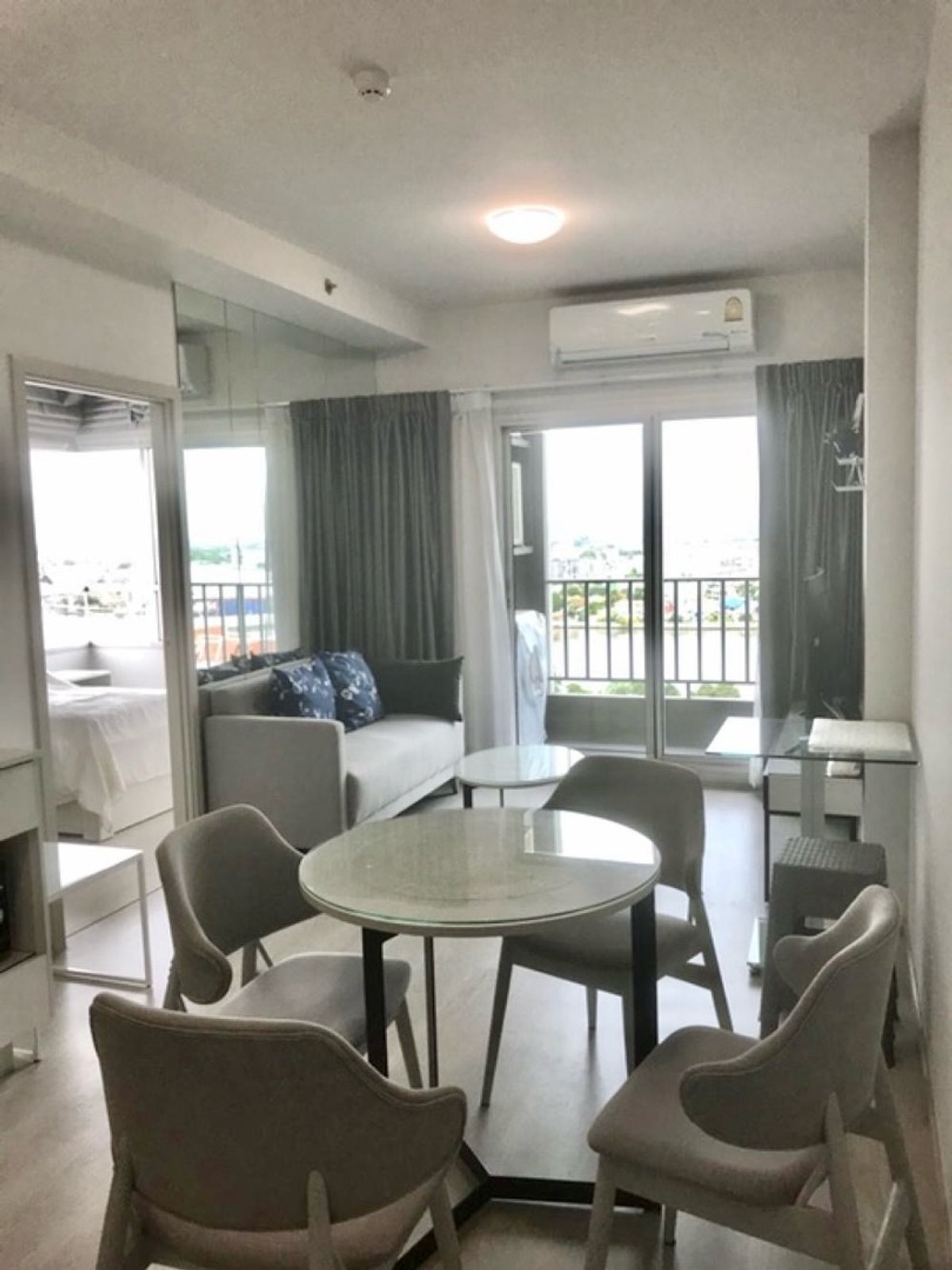 For RentCondoBang Sue, Wong Sawang, Tao Pun : 16,000 baht / month