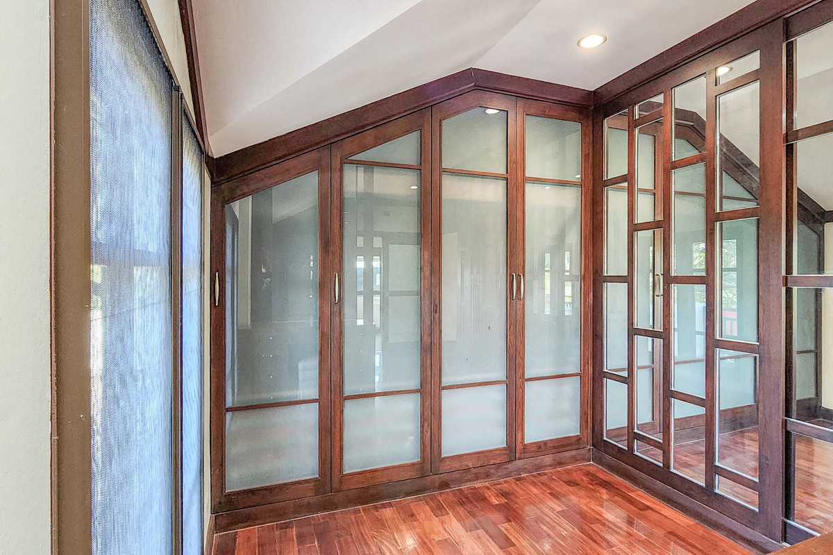 ขายบ้านเชียงใหม่ : บ้านสวนส่วนตัวหลังใหญ่ พร้อมสระว่ายน้ำ บรรยากาศเงียบสงบ