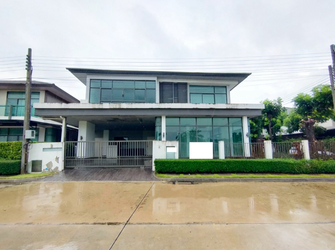 ขายบ้านลาดกระบัง สุวรรณภูมิ : ขายบ้านเดี่ยว 2 ชั้น โครงการเศรษฐสิริ อ่อนนุช-ศรีนครินทร์ ทำเลดีโครงการเข้า-ออก ได้ 2 ทาง ทั้งถนน ถนนเฉลิมพระเกียรติรัชกาลที่ 9 และถนนกาญจนาภิเษก