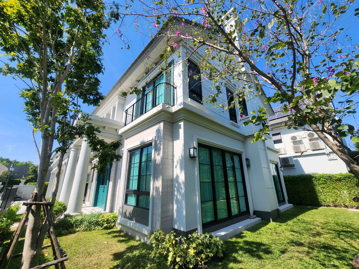 For RentHousePattanakan, Srinakarin : New house ready for rent 350K 5 bedrooms, pets accepted.