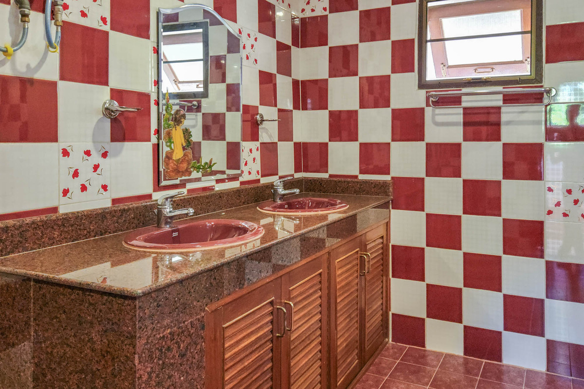 ขายบ้านเชียงใหม่ : บ้านพักส่วนตัววิวภูเขา พร้อมสวนลำไย 84 ต้น ใกล้สนามกอล์ฟ, เชียงใหม่