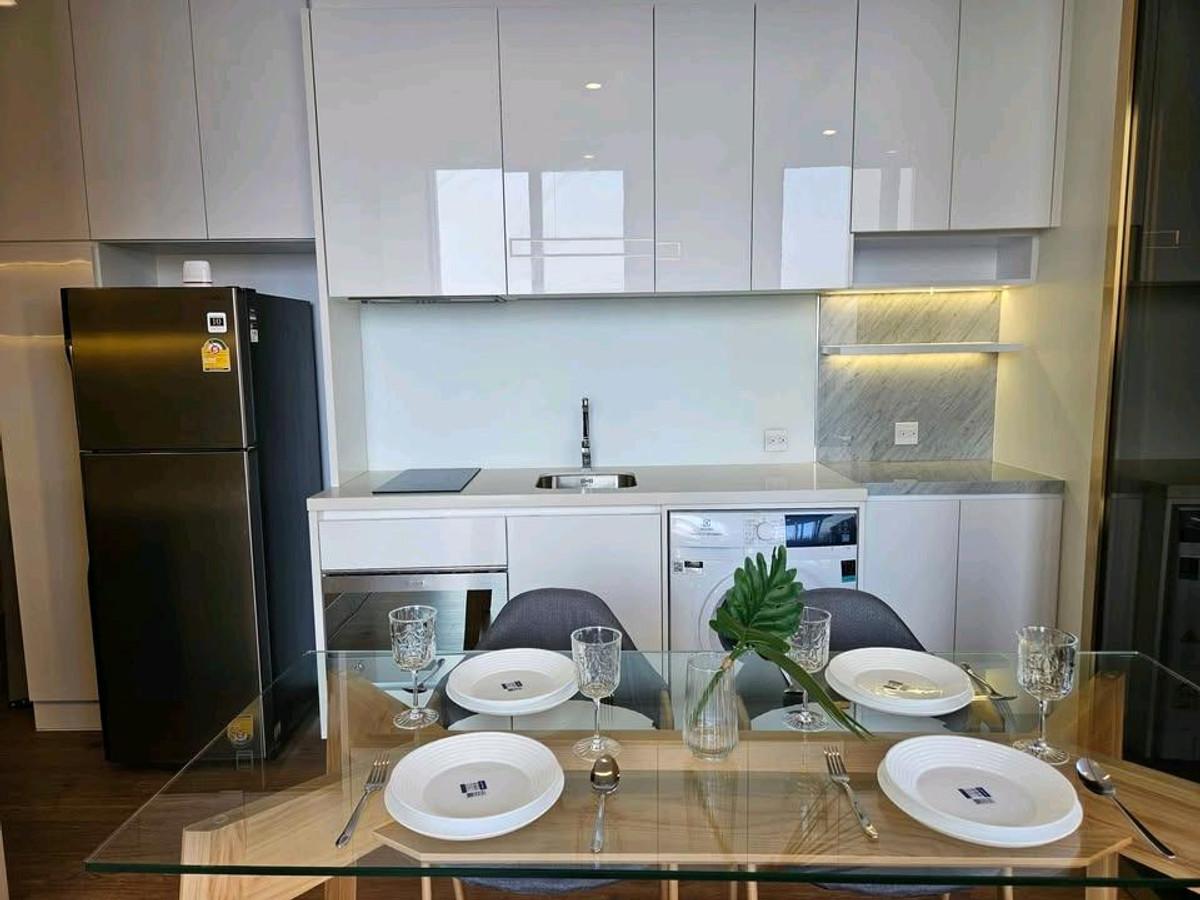 For RentCondoSukhumvit, Asoke, Thonglor : 📌For RENT | Noble BE19 - 1BR (45 sqm) Corner Unit 45,000 THB